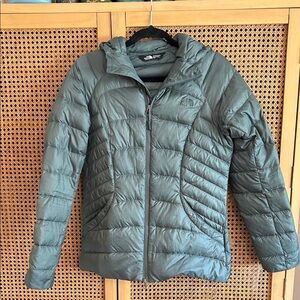 The North Face Women's Mint/Teal Puffer Jacket
